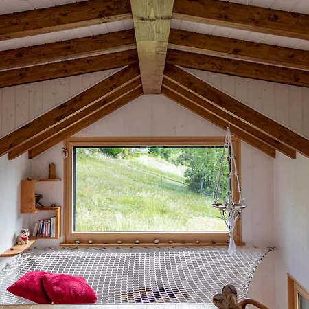 Tiny De L'aigle Apartman *